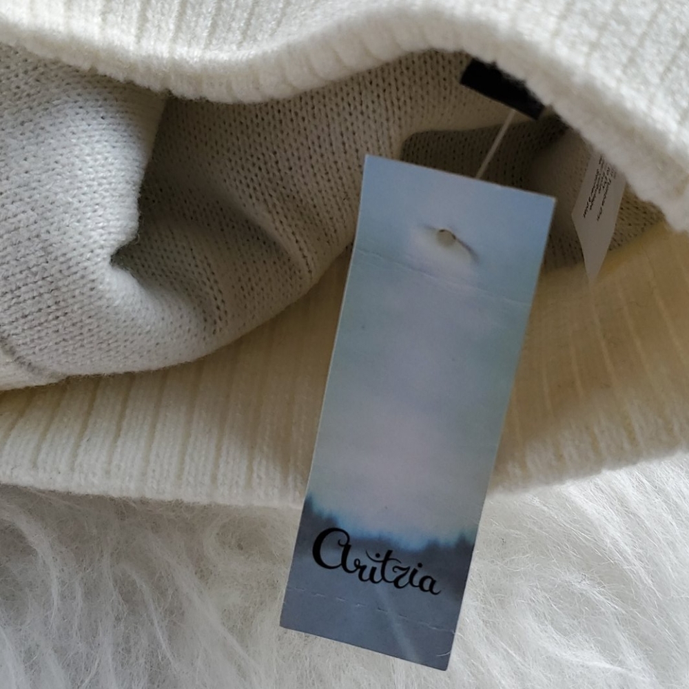 Aritzia Talula Toque Beanie